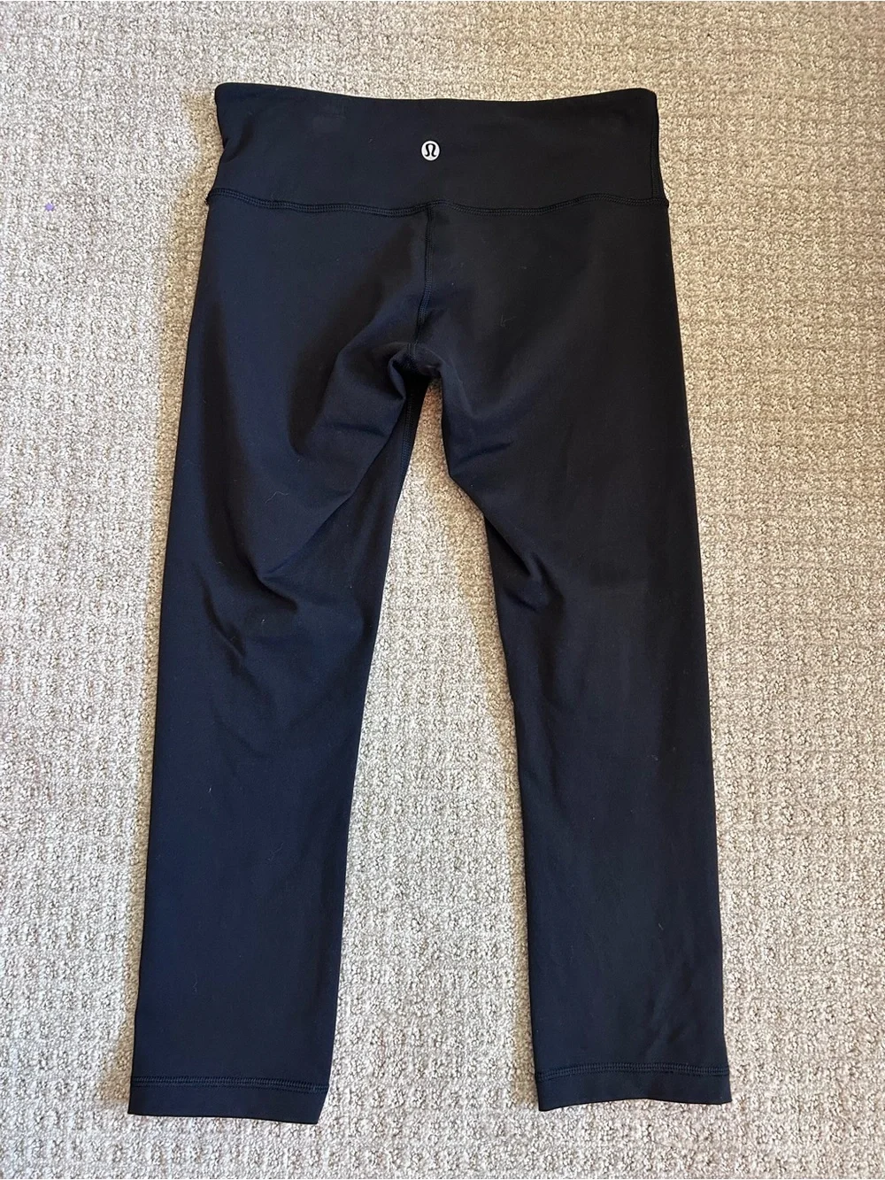 Lululemon Black Crop Low Waisted Leggings Yoga Pants Size 6